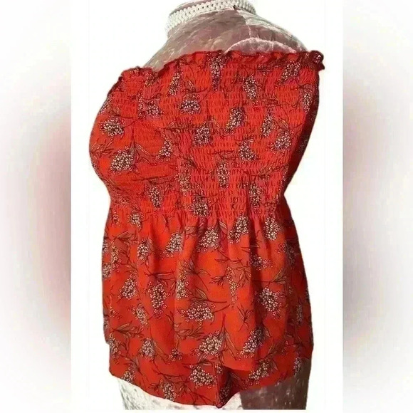 lily White Floral Red Women's top (443) - Picture 5 of 11